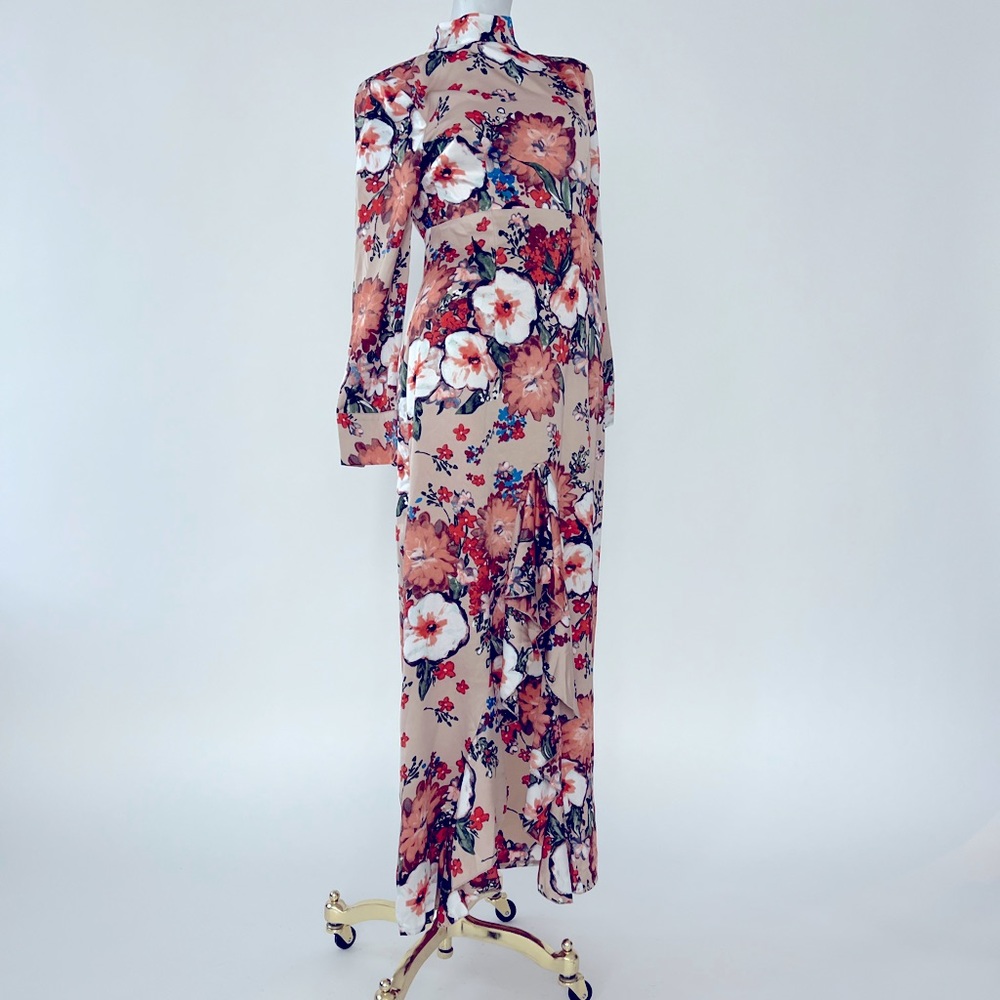 So cute - backless floral long sleeve maxi dress.